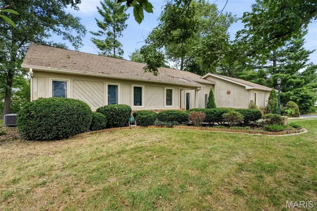 14619 Hunters Point, Chesterfield, MO 63017 - #1