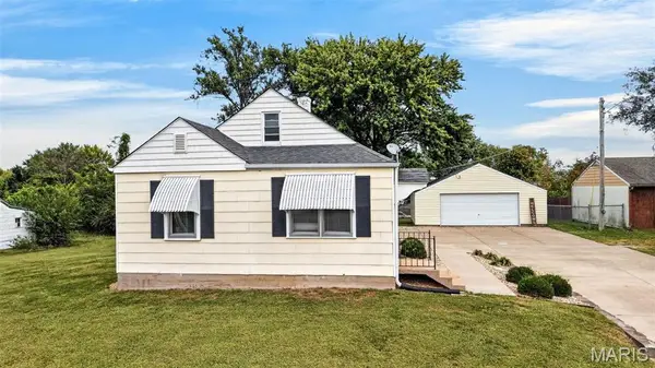 1618 Muegge Road, St Charles, MO 63303