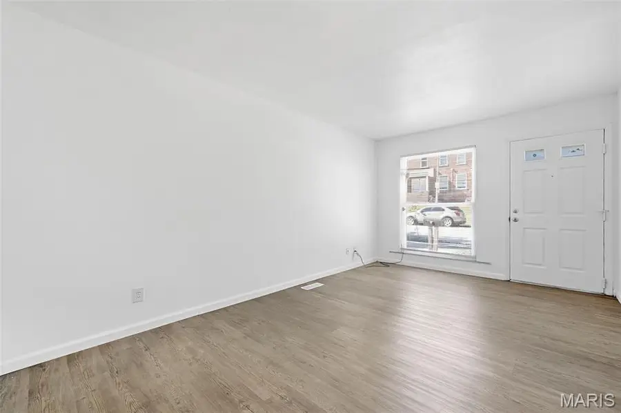 6028 Minnesota Avenue, Saint Louis, MO 63111 - #3
