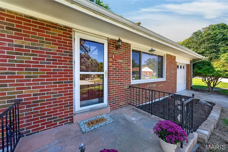 728 Pine Street, Saint Charles, MO 63301 - #3