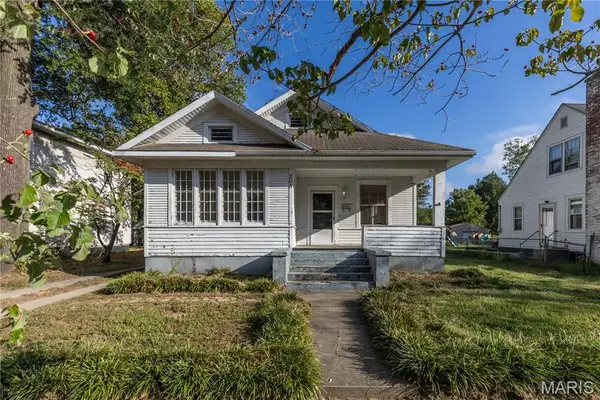 208 Hunter, Charleston, MO 63834