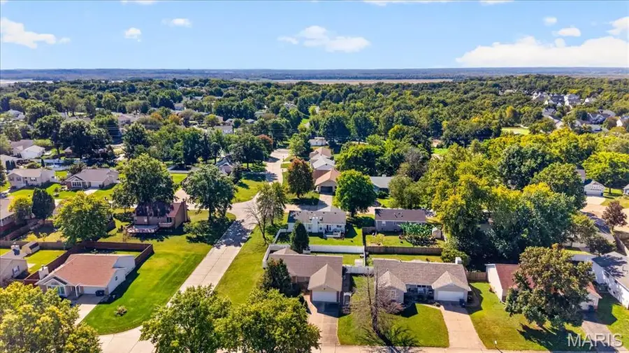 935 W Weybridge Court, Saint Charles, MO 63304 - #2