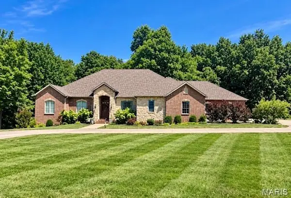 345 Royal Lake Drive, Cape Girardeau, MO 63701