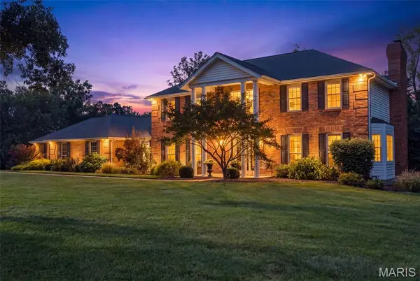 9 Clarkson Farm Drive, Chesterfield, MO 63017