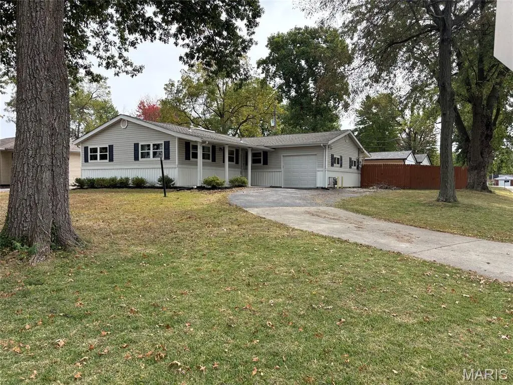 112 Kassing Avenue, Fairview Heights, IL 62208 - #1