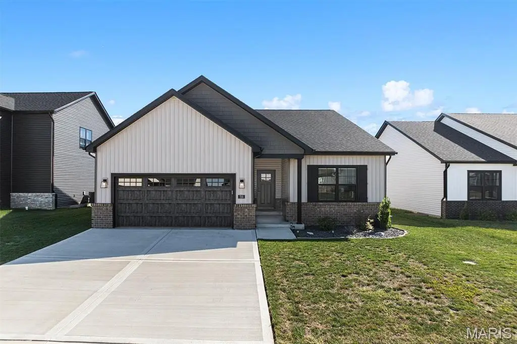 725 Conner Circle, Fairview Heights, IL 62208 - #1