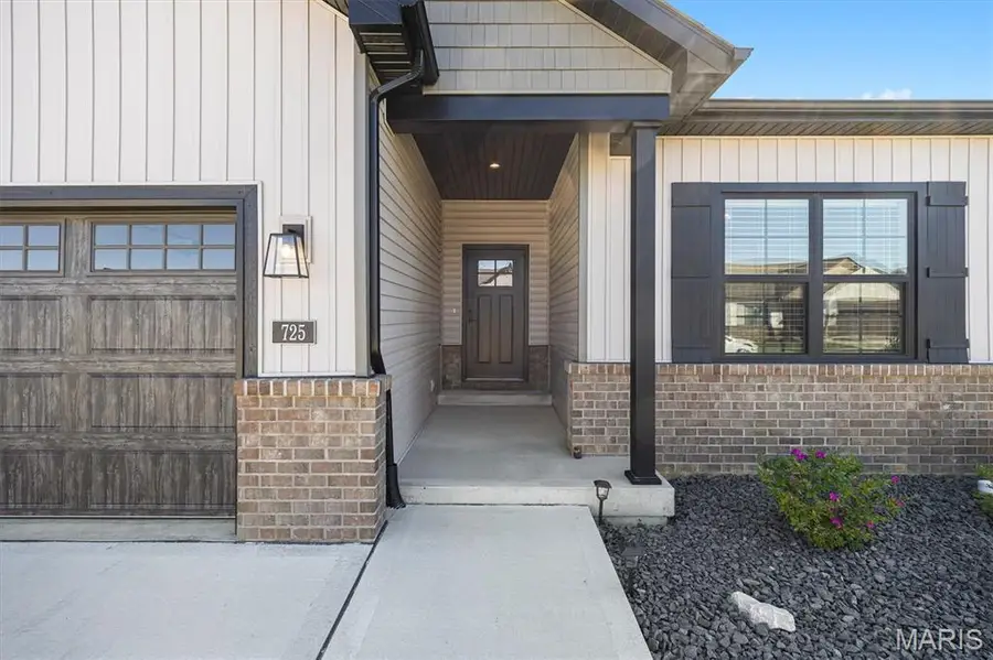 725 Conner Circle, Fairview Heights, IL 62208 - #2