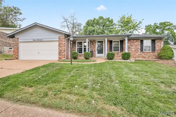 1117 Grenadier Lane, Manchester, MO 63021