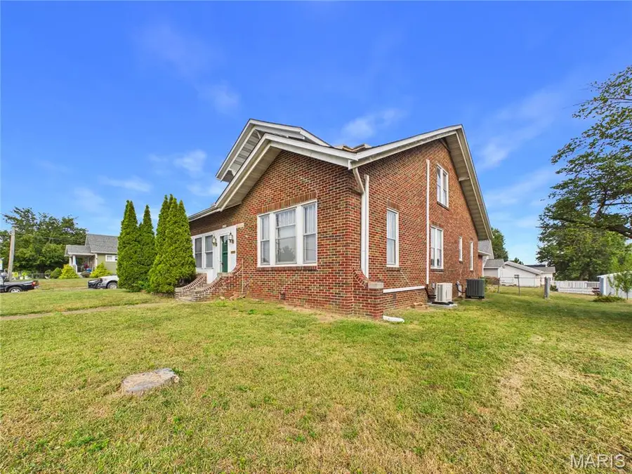 828 W Saint Joseph Street, Perryville, MO 63775 - #3