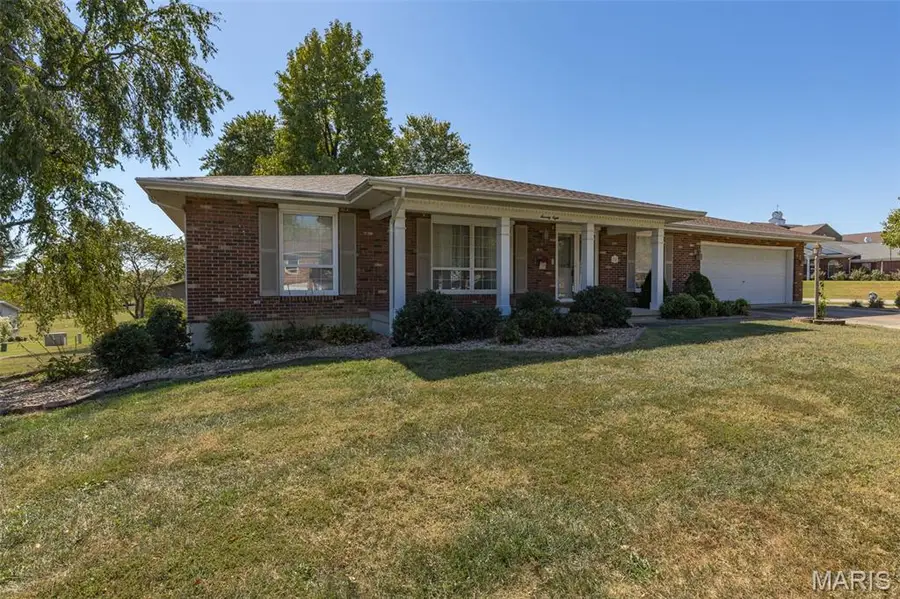 78 Oakwood Drive, Ste Genevieve, MO 63670 - #2