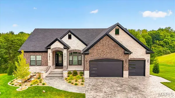 10 Crestwood Bend Court, Black Jack, MO 63033