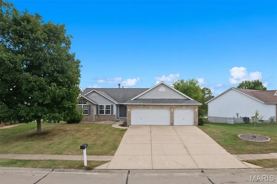 38 Cedarbrooke, Troy, IL 62294 - #2