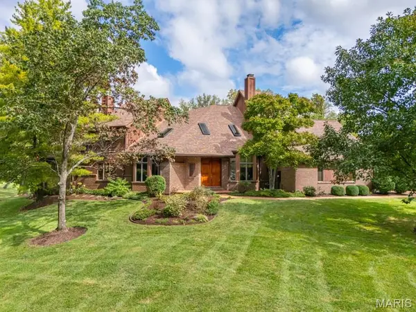 18 Overbrook Drive, Ladue, MO 63124