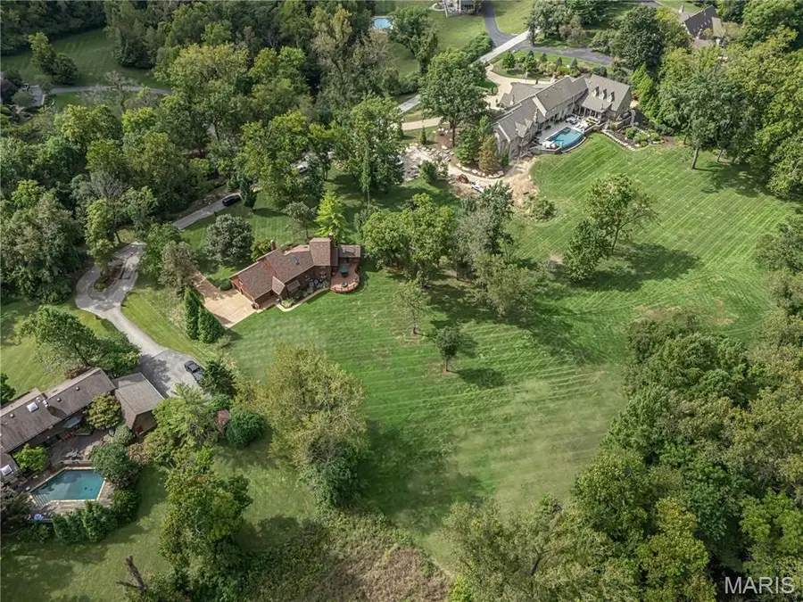 18 Overbrook Drive, Ladue, MO 63124 - #3