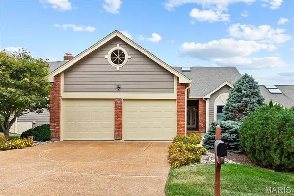 14330 Cedar Springs Drive, Town and Country, MO 63017