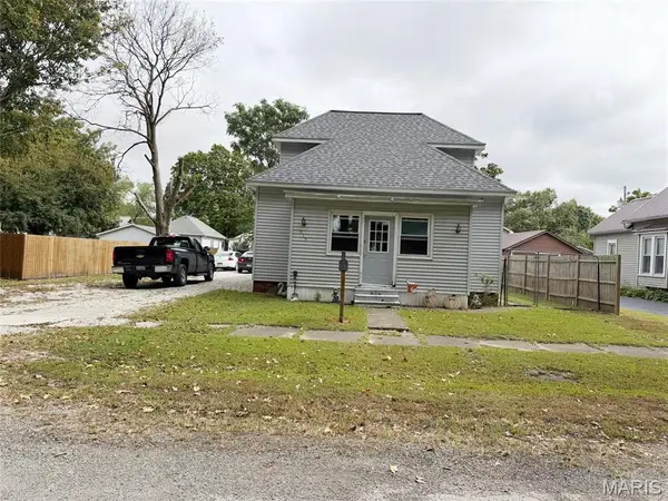 515 S Cedar Street, Nokomis, IL 62075