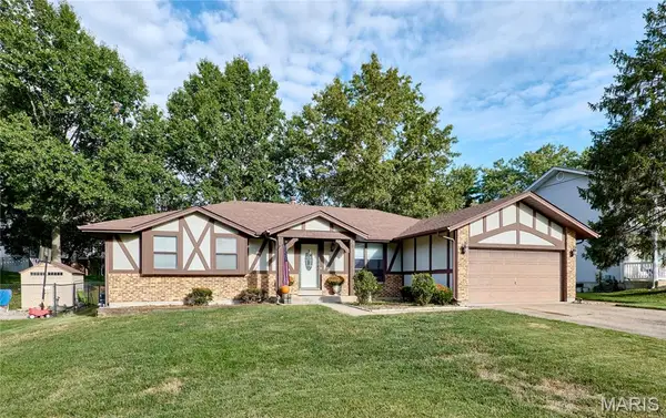 885 San Sebastian Drive, Fenton, MO 63026