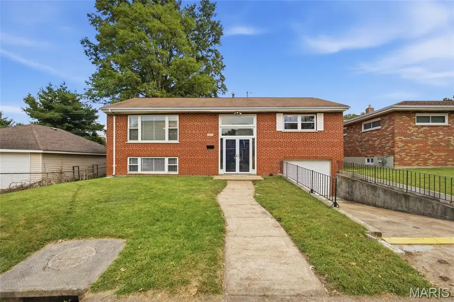 6920 Wanda Court, Saint Louis, MO 63116 - #2