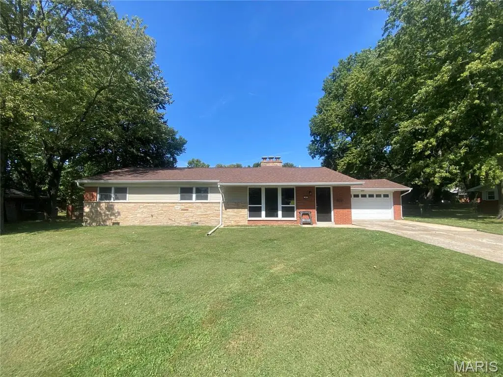 59 Magnolia Drive, Belleville, IL 62221 - #1