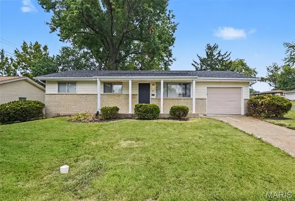 95 Sackett Drive, Florissant, MO 63033