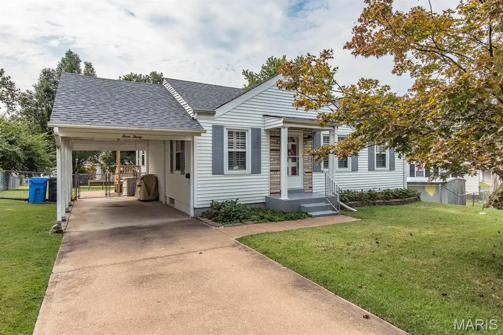 330 Derhake Road, Florissant, MO 63031 - #1