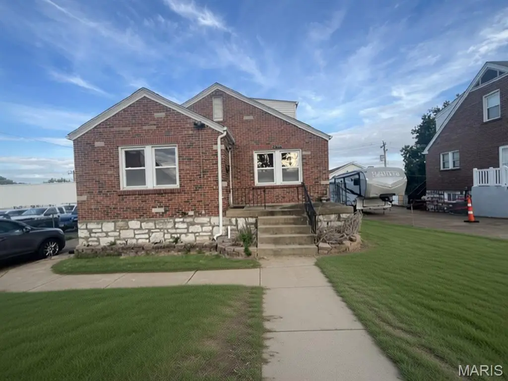 9010 Eden Avenue, Affton, MO 63123 - #1