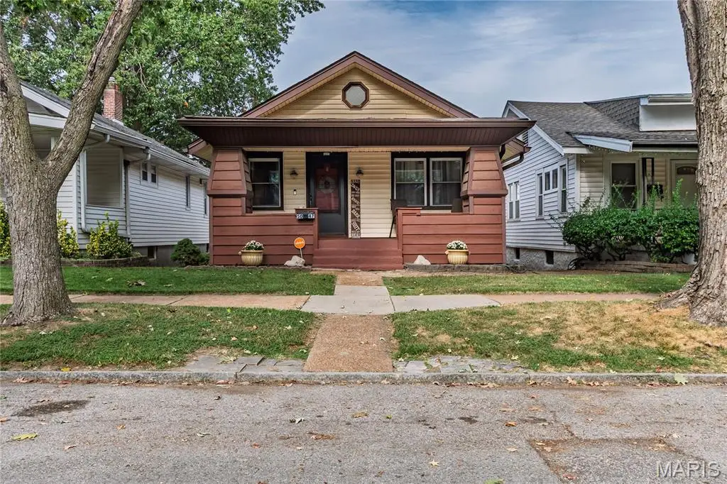 5047 Dewey Avenue, Saint Louis, MO 63116 - #1