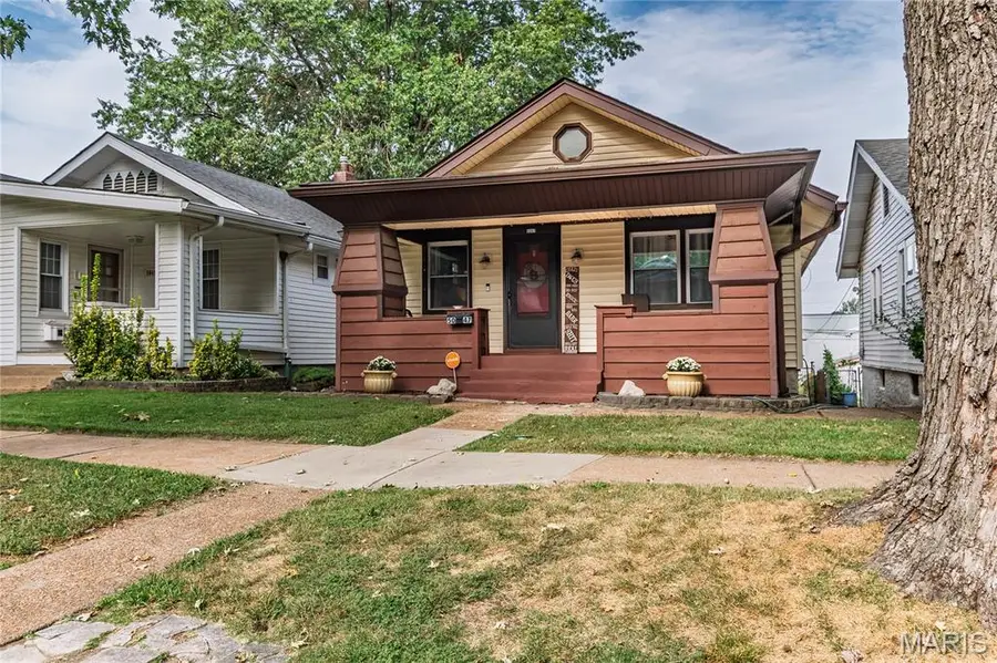 5047 Dewey Avenue, Saint Louis, MO 63116 - #2