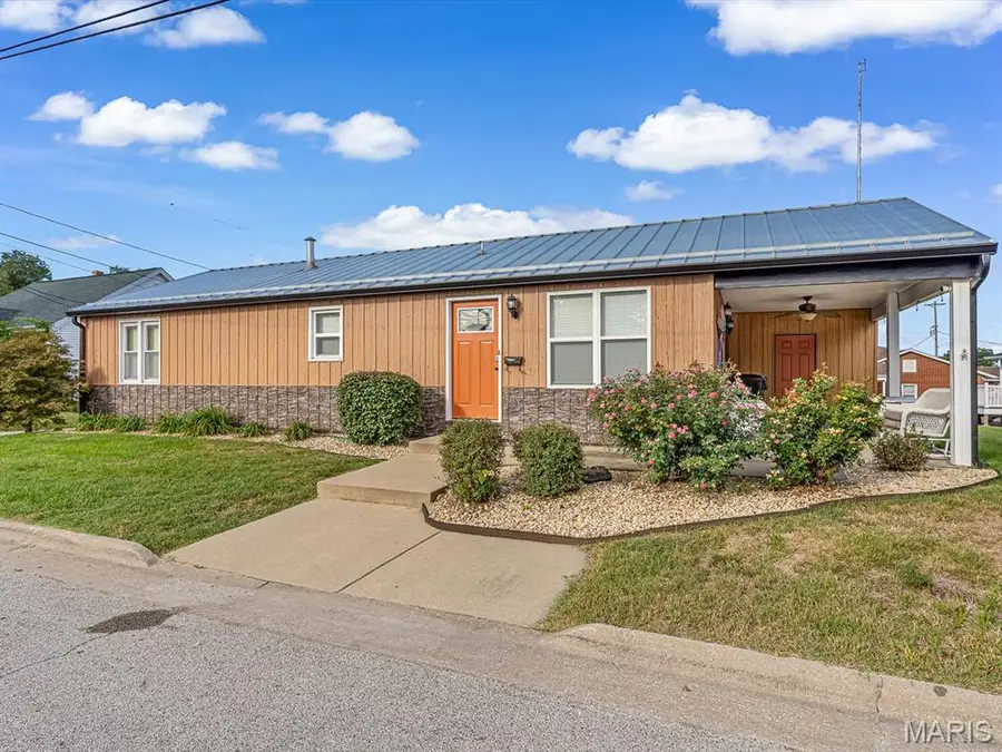 403 S Moore Street, Waterloo, IL 62298 - #2