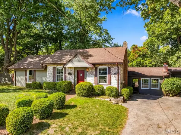 19710 Old Jamestown Road, Florissant, MO 63034
