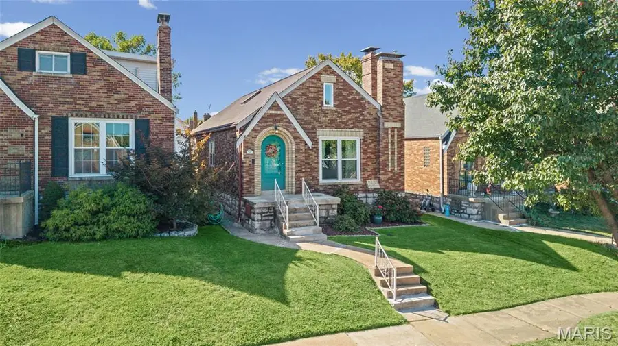 5718 Mardel Avenue, Saint Louis, MO 63109 - #2