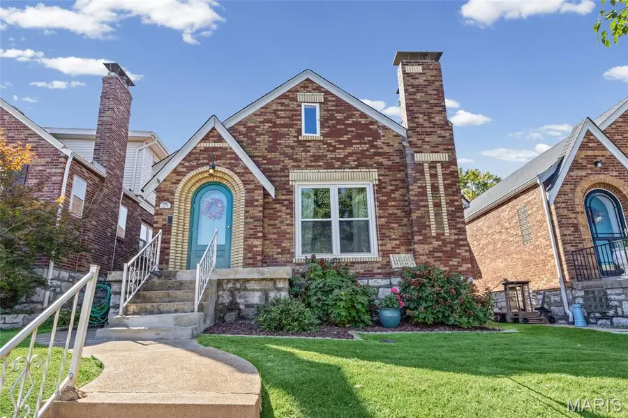 5718 Mardel Avenue, Saint Louis, MO 63109 - #3