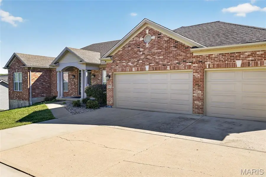 1046 Walnut Terrace, Byrnes Mill, MO 63049 - #2