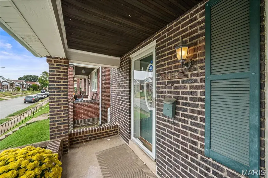 4462 Neosho Street, Saint Louis, MO 63116 - #3