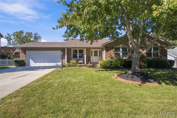 733 Cedar Glen Drive, Weldon Spring, MO 63304