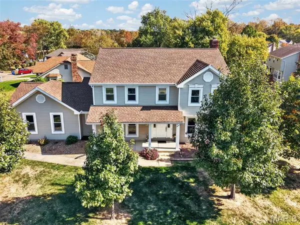 31 Fox Pointe Court, St Charles, MO 63304