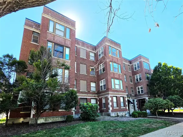 5696 Kingsbury Avenue #303, St Louis, MO 63112