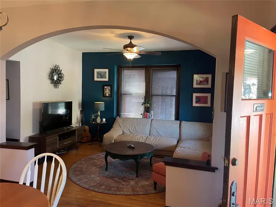 5418 S Kingshighway Boulevard, Saint Louis, MO 63109 - #2