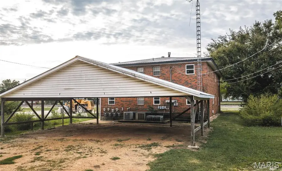 213 E Springfield Street, Saint James, MO 65559 - #3