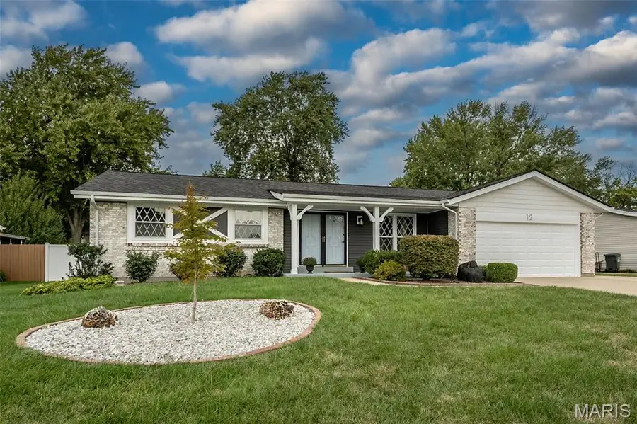 12 Oakridge West Drive, Saint Peters, MO 63376 - #3