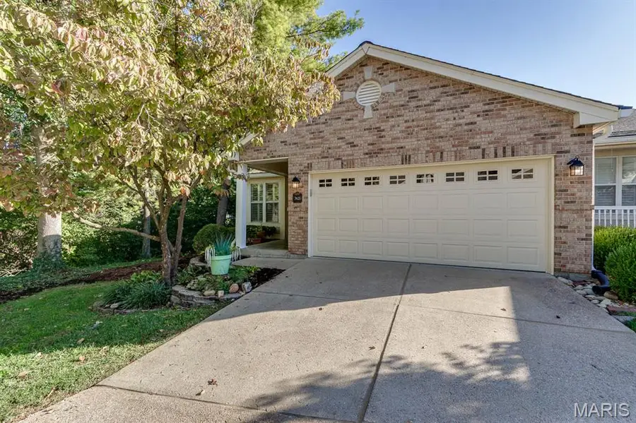 7421 Kenrick Pointe Drive, Shrewsbury, MO 63119 - #2