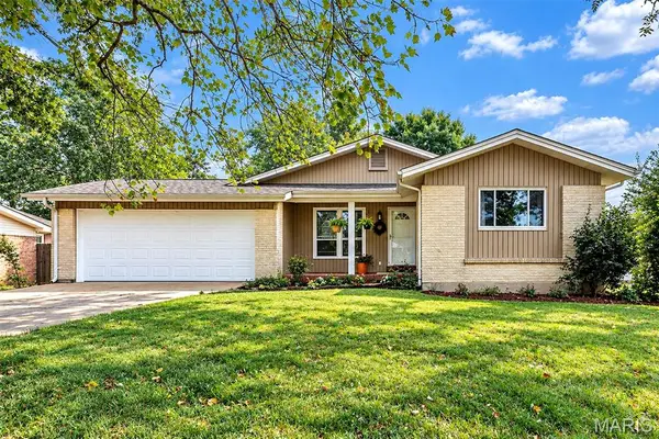 1512 Polaris Drive, Ballwin, MO 63011