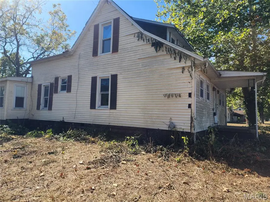 108 W Illinois Street, Sorento, IL 62086 - #3