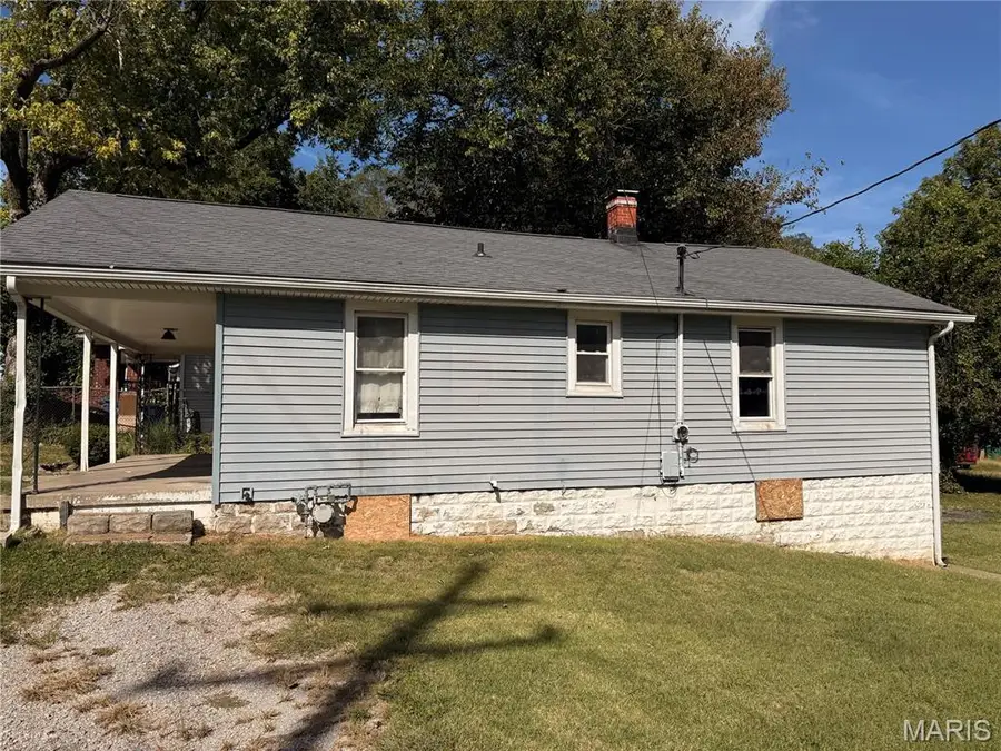2201 Johnson Street, Alton, IL 62002 - #2