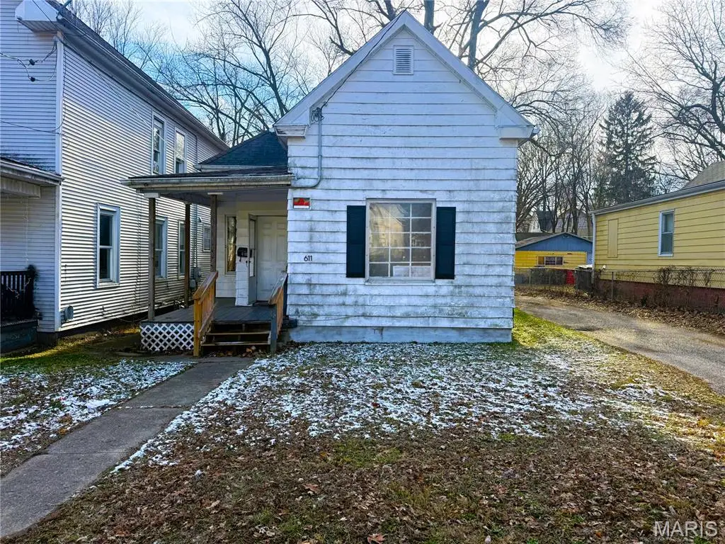 611 Haungs Avenue, Peoria, IL 61603 - #1