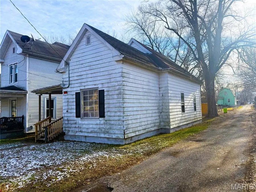611 Haungs Avenue, Peoria, IL 61603 - #2