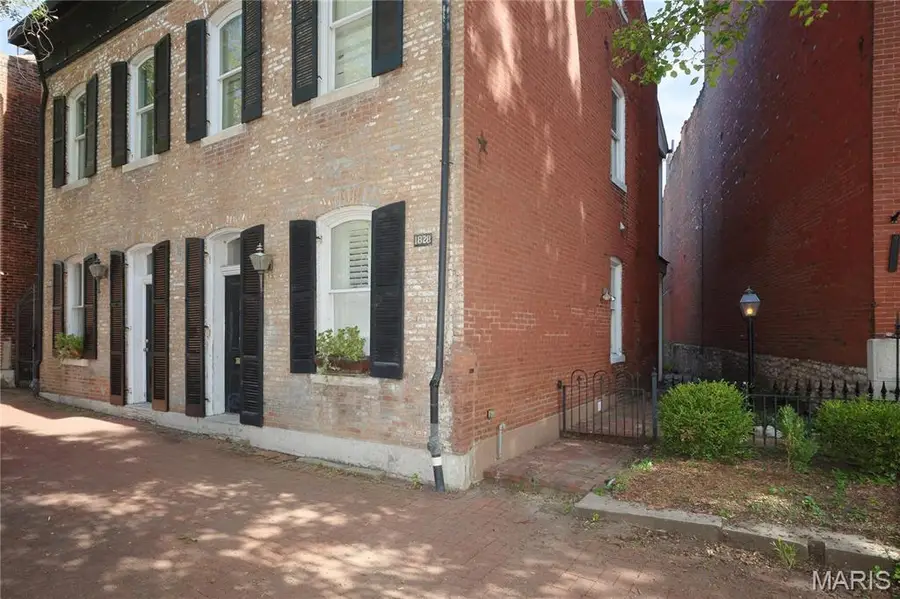 1828 S 8th Street, Saint Louis, MO 63104 - #2