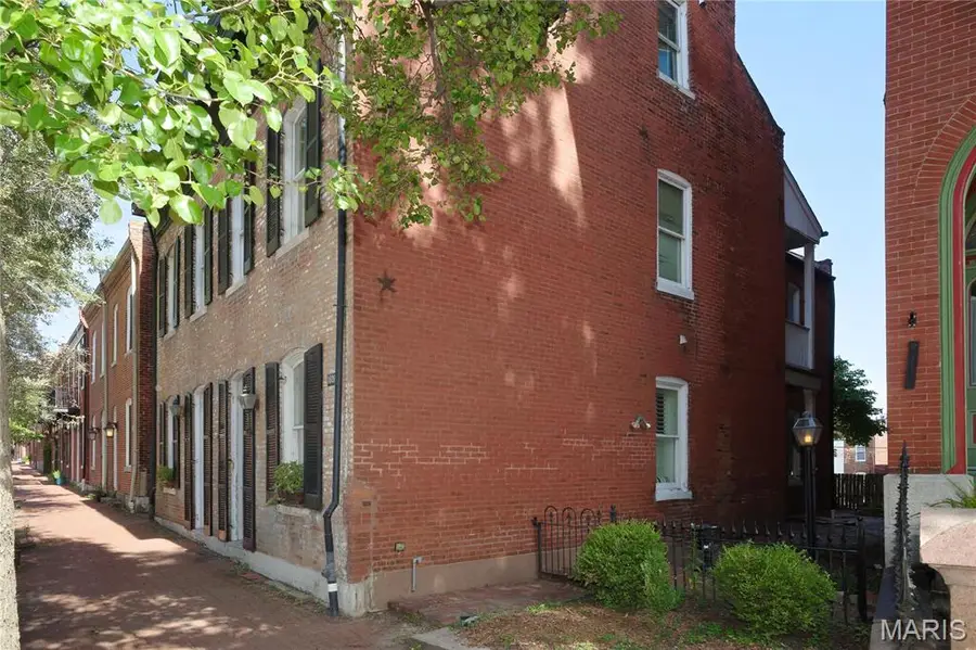 1828 S 8th Street, Saint Louis, MO 63104 - #3