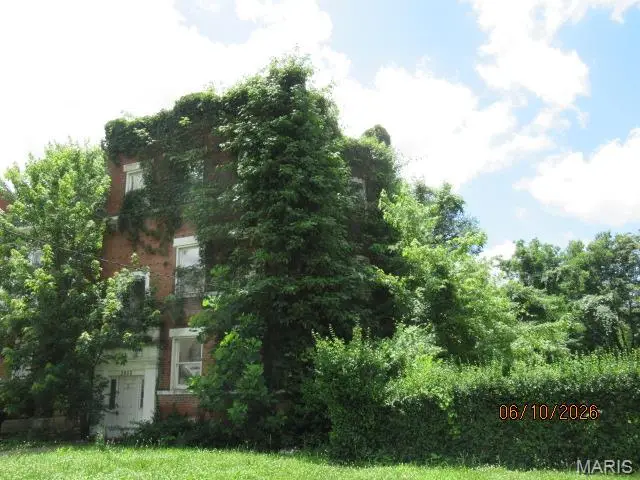 5950 Plymouth Avenue, Saint Louis, MO 63112 - #1