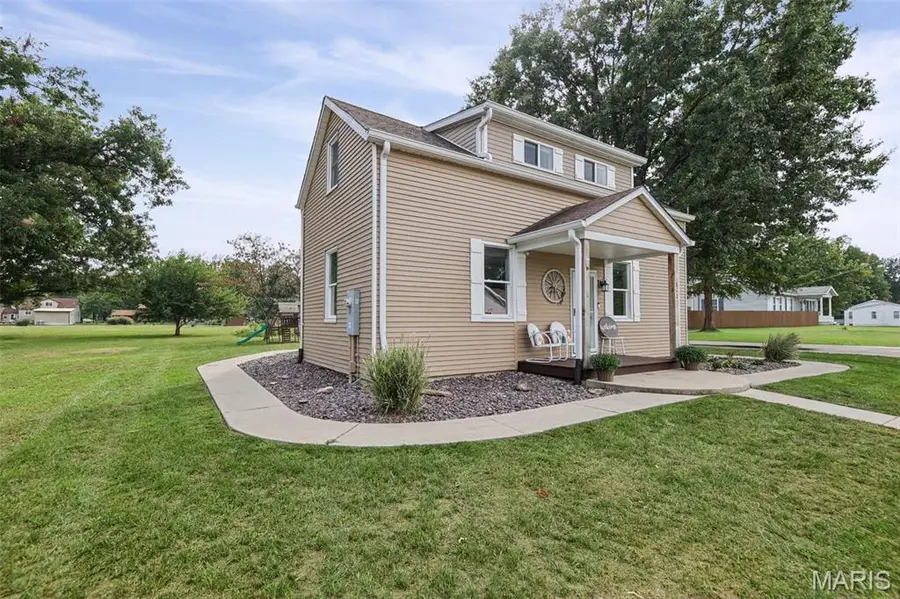 812 Washington Street, Saint Libory, IL 62282 - #2
